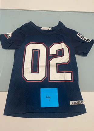 Tee shirt, marque: H&M, état: Très bon état, taille: 4 ans / 104 cm, 2,50 €, 3,33 € Protection acheteurs incluse