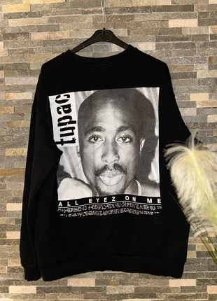 Tupac Pullover - Größe L , marke: Bershka, zustand: Gut, größe: L, 10,00 €, 11,20 € inklusive Vinted-Käuferschutz