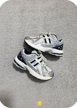 New Balance 1906R – Silver & Black – Taille 29, marca: New Balance, estado: Muito bom, tamanho: 29, €48.00, €51.10 inclui Proteção do Comprador Pro