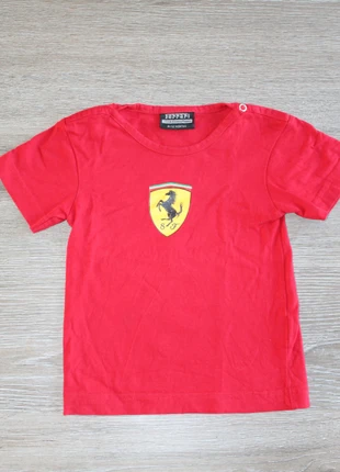 T-shirt Ferrari, marca: Ferrari, estado: Muito bom, tamanho: 3-6 meses / 62 cm, €2.00, €2.80 inclui Proteção do Comprador