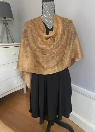 Châle doré, brand: Boutique indépendante, condition: New without tags, €12.00, €13.30 includes Buyer Protection