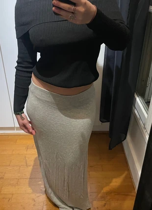 jupe grise longue tissu élastique fente taille basse falda larga gris tejido elástico abertura, marke: Zara Trafaluc, zustand: Sehr gut, größe: S / 36 / 8, 15,00 €, 16,45 € inklusive Vinted-Käuferschutz