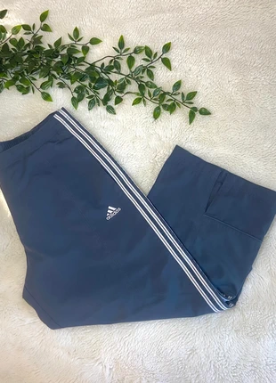 short large/Panta-court gris Adidas style Y2K coupe long ancienne collection – taille 38/40, marque: adidas, état: Très bon état, taille: M, 20,00 €, 21,70 € Protection acheteurs incluse