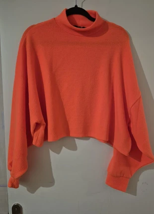 Pull orange fluo manches ballon Bershka, marque: Bershka, état: Très bon état, taille: S / 36 / 8, 5,00 €, 5,95 € Protection acheteurs incluse