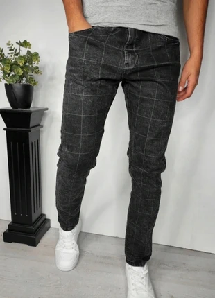 Jean noir straight à carreaux blanc Bershka T.44, état: Très bon état, taille: XL, 15,00 €, 16,45 € Protection acheteurs (Pro) incluse