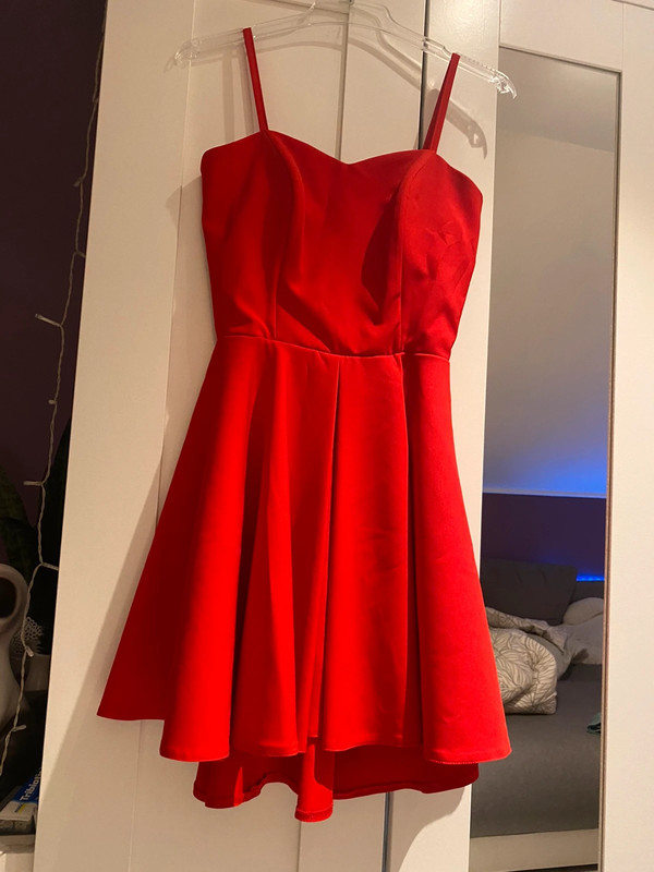 Czerwona sukienka na ramiączka - Vinted