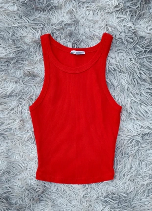 Débardeur top court rouge côtelé taille XS Bershka, marque: Bershka, état: Très bon état, taille: XS / 34 / 6, 5,50 €, 6,48 € Protection acheteurs incluse