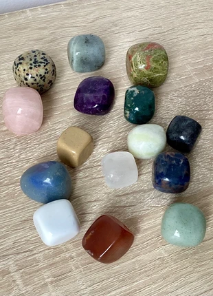 Minéraux - Pochons découverte 15 pierres roulées L5, marque: pierres roulées, état: Neuf avec étiquette, 15,00 €, 16,45 € Protection acheteurs (Pro) incluse