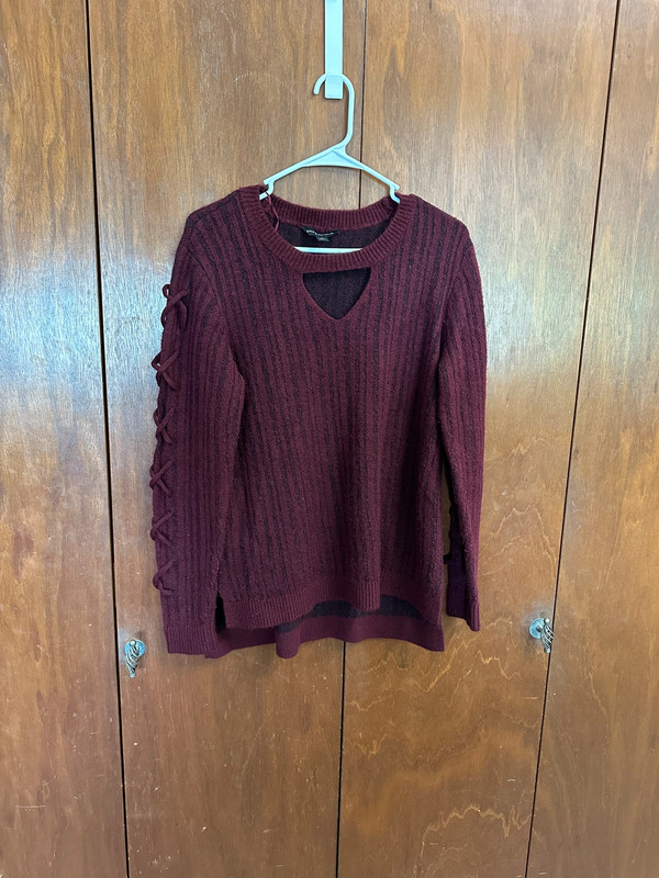 Burgundy Sweater Size Medium 1