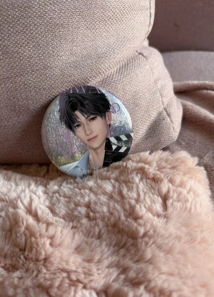 Rafayel Button, merk: Love and Deepspace, staat: Nieuw met prijskaartje, € 4,00, € 4,90 inclusief Kopersbescherming