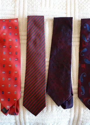 Cravate en soie en lot ou à l'unité , marca: Pierre Cardin, estado: Muito bom, €2.50, €3.33 inclui Proteção do Comprador