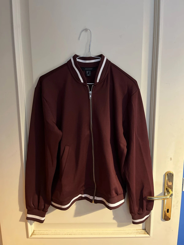 Felpa college clearance