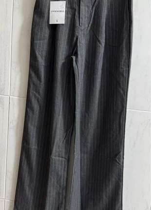 Pantalón vestir rayas finas, marca: Local, estado: Nuevo con etiquetas, tamaño: S / 36 / 8, 9,80 €, 10,99 € Protección al comprador incluida
