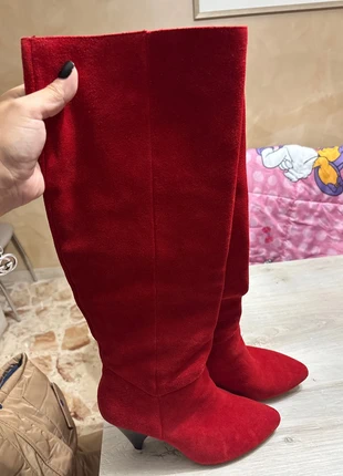 Stupendo stivale rosso alto in camoscio stradivarius misura 39, brand: Stradivarius, condizioni: Ottime, taglia: 39, €15.00, €16.45 include la Protezione acquisti