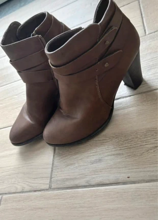Bottines marron à talons – Pointure 39, marque: Cora, état: Bon état, taille: 39, 9,00 €, 10,15 € Protection acheteurs incluse