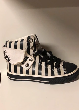 Leren sneaker 29, merk: Piedro, staat: Nieuw zonder prijskaartje, maat: 29, € 7,50, € 8,58 inclusief Kopersbescherming