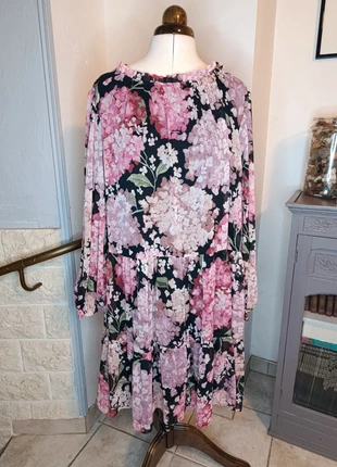 Robe H&M rose et noir fleuri taille XXL neuve, brand: H&M, condition: New without tags, size: XXL / 44 / 16, €9.00, €10.15 includes Buyer Protection