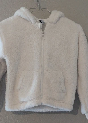 Veste moumoute 6 ans, merk: je ne sais pas, staat: Heel goed, maat: 6 jaar / 116 cm, € 4,00, € 4,90 inclusief Kopersbescherming