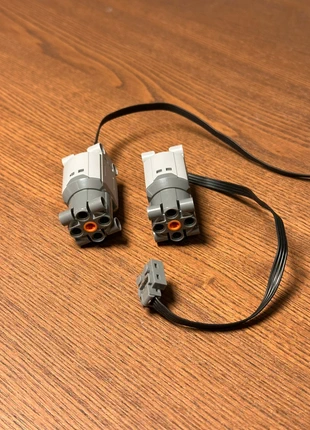 2 moteurs L pour Lego Technic (réf : 88003 ), condition: New with tags, size: 10 years / 140 cm, €17.00, €18.55 includes Buyer Protection