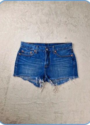 Short Levi's 501 – Bleu délavé – Effet destroy vintage – Taille 40 (W27), marke: Levi's, zustand: Sehr gut, größe: L / 40 / 12, 15,00 €, 16,45 € inklusive Vinted-Käuferschutz