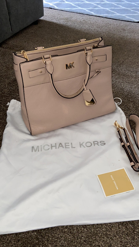 Michael kors baby pink bag Vinted