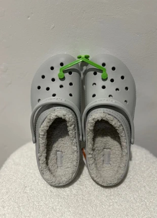 Crocs fourées gris clair T38/39, brand: Crocs, condizioni: Nuovo con cartellino, taglia: 38.5, €39.99, €42.69 include la Protezione acquisti