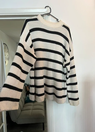 Knitted black and white striped jumper, brand: H&M, condition: Very good, size: S / UK 8-10, £3.00, £3.85 includes Buyer Protection