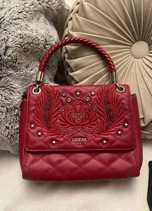 Borsa Guess rossa tendenza autunno edizione limitata Jennifer Lopez, marke: GUESS, zustand: Sehr gut, 28,00 €, 30,10 € inklusive Vinted-Käuferschutz