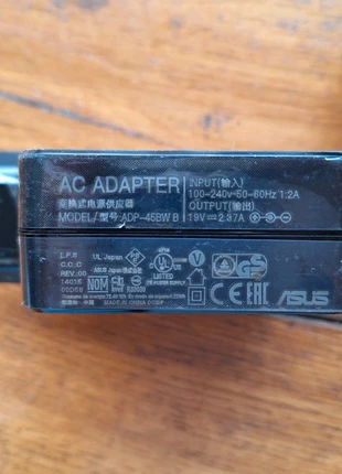 Laptop adapter, staat: Nieuw zonder prijskaartje, € 10,00, € 11,20 inclusief Kopersbescherming