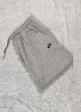 Jogging Nike gris – Taille XL, marque: Nike, état: Très bon état, taille: XL, 14,00 €, 15,40 € Protection acheteurs incluse