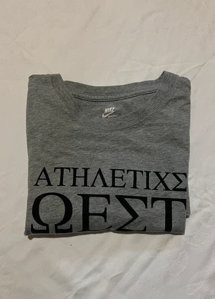 Maglietta Nike Grigia con Scritta Nera - Taglia S, marque: Nike, état: Très bon état, taille: S, 12,00 €, 13,30 € Protection acheteurs incluse