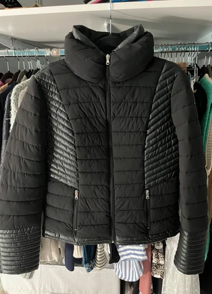 Manteau doudoune Guess - taille L, marque: GUESS, état: Très bon état, taille: L / 40 / 12, 70,00 €, 74,20 € Protection acheteurs incluse