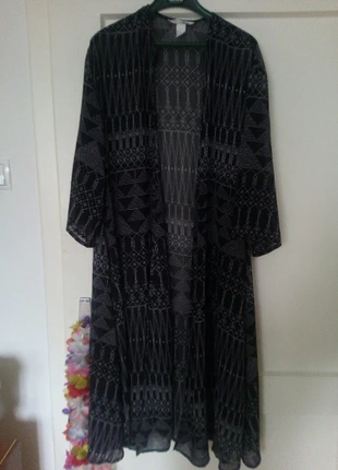 Neu ausverkauft midi kimono cardigan chiffon wickel kleid ethno azteken muster h&m trend zara, marke: H&M, zustand: Neu, mit Etikett, größe: S / 36 / 8, 24,80 €, 26,24 € inklusive Vinted-Käuferschutz