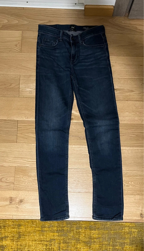 3 jeans coupe droite slim 4