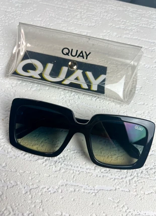 QUAY Australia Total Vibe sunglasses, merk: Quay Australia, staat: Goed, € 5,00, € 5,95 inclusief Kopersbescherming