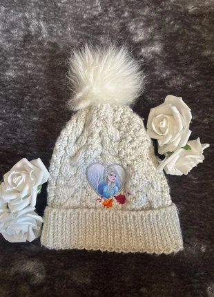 Bonnet chaud La Reine des Neiges enfant, marque: Primark, état: Neuf sans étiquette, taille: 5-8 ans, 54 cm , 3,00 €, 3,85 € Protection acheteurs incluse