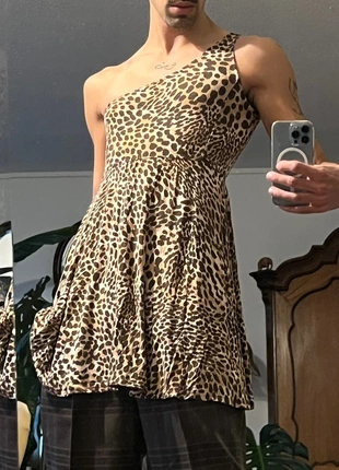 Asymmetrisch Luipaard jurkje, staat: Heel goed, maat: S / 36 / 8, € 2,50, € 3,33 inclusief Kopersbescherming