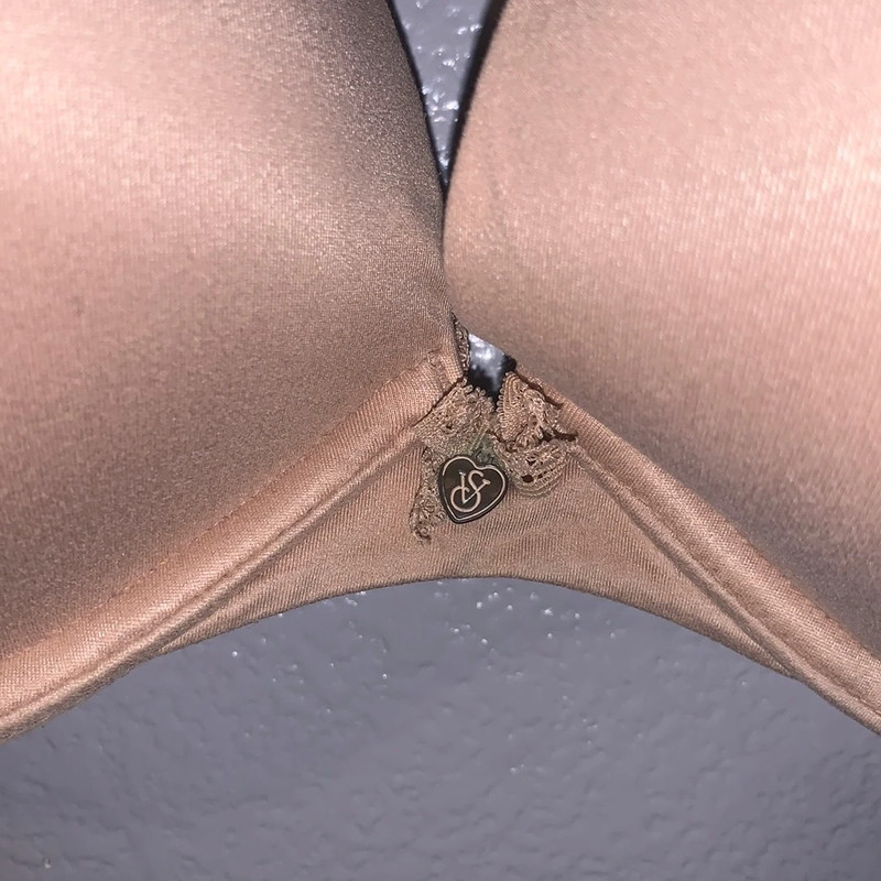 Victoria’s Secret Body Nude Pigeonnant Push Up Bra 38DD 2