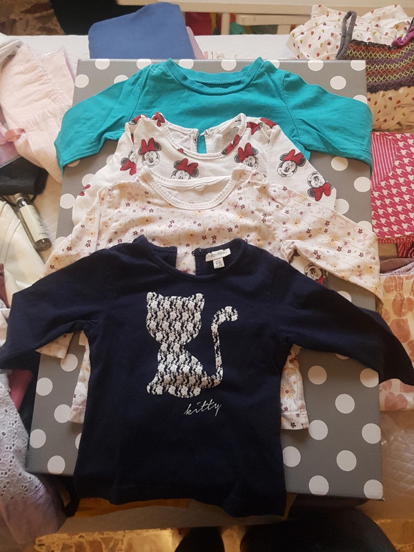 Set 4 maglie manica lunga 6-9mesi Set 4 maglie manica lunga 6-9mesi