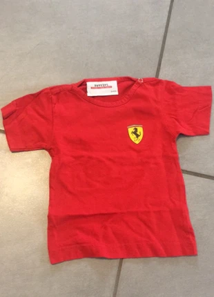 TEE shirt Ferrari 6 mois , marca: Ferrari, estado: Muito bom, tamanho: 6-9 meses / 68 cm, €5.00, €5.95 inclui Proteção do Comprador