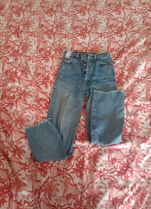 Jean Levi's ribcaige, marke: Levi's, zustand: Sehr gut, größe: XS / 34 / 6, 10,00 €, 11,20 € inklusive Vinted-Käuferschutz