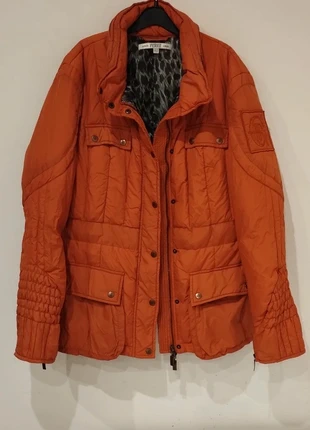 Chaqueta acolchada naranja Gianfranco Ferré., marque: Gianfranco Ferré, état: Très bon état, taille: M / 38 / 10, 60,00 €, 63,70 € Protection acheteurs incluse