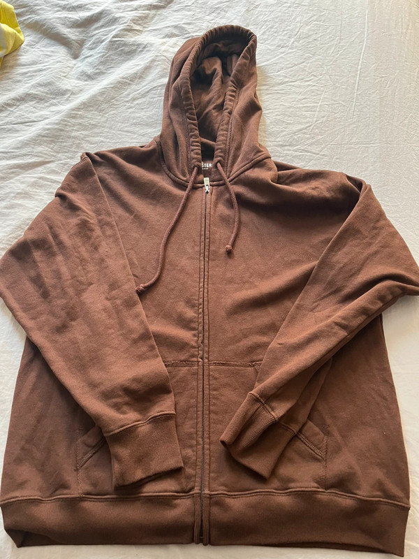 Brown oversized hoodie 1