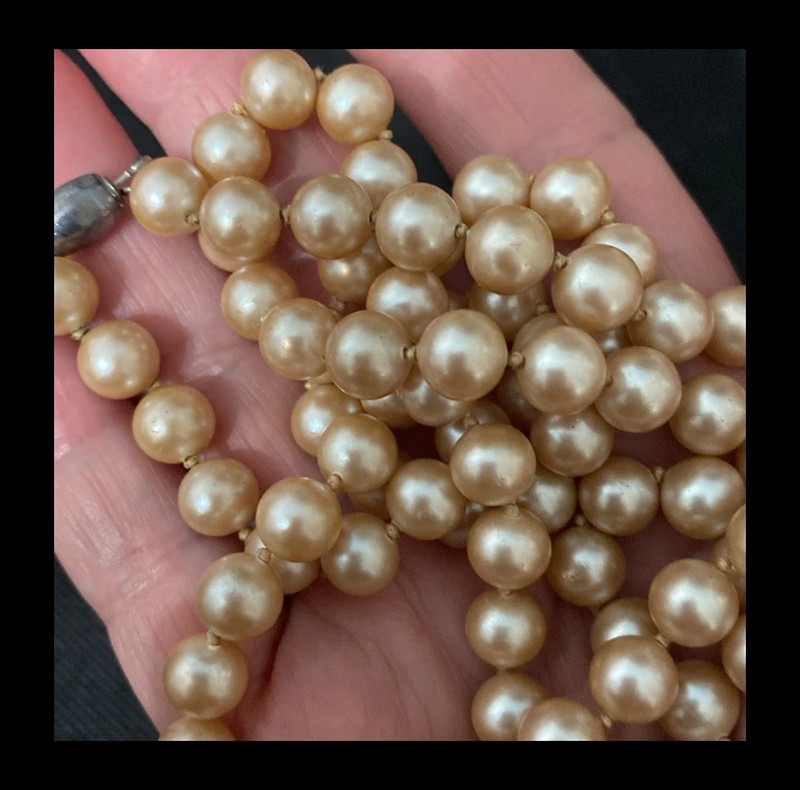 Vintage 15” Faux pearl necklace with button matching earrings 4