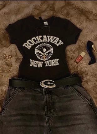 Downtown girl top, brand: Divided, condition: Very good, size: XS / 34 / 6, €4.50, €5.43 includes Buyer Protection