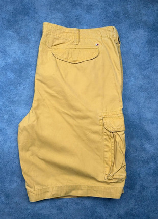 Short Tommy Hilfiger | Taille XXXL | Couleur Jaune, marque: Tommy Hilfiger, état: Bon état, taille: XXXL, 14,00 €, 15,40 € Protection acheteurs (Pro) incluse