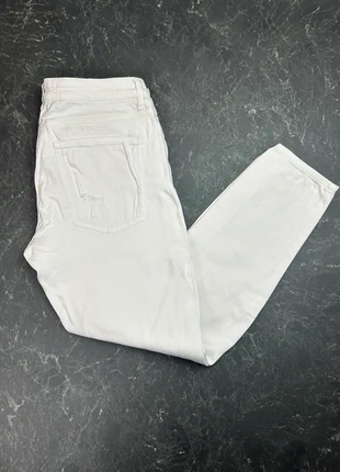 Pantalons à trous blanc Zara Homme taille 44fr, brand: Zara, condizioni: Ottime, taglia: M, €11.99, €13.29 include la Protezione acquisti