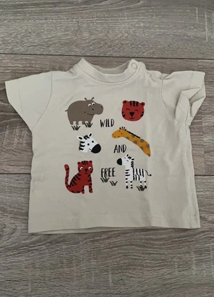 T-Shirt Gr. 56, merk: Topomini, staat: Heel goed, maat: 1-3 maanden / 56 cm, € 4,00, € 4,90 inclusief Kopersbescherming