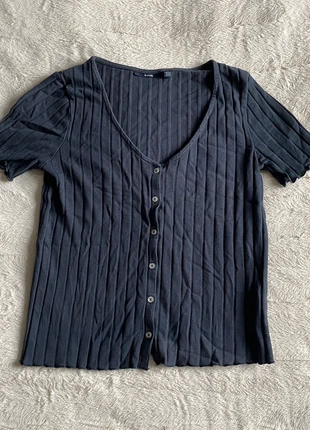 Haut court femme col V taille XS 34 marine, marque: Kiabi, état: Très bon état, taille: XS / 34 / 6, 5,00 €, 5,95 € Protection acheteurs incluse