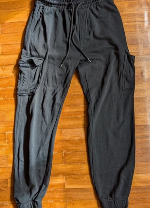 Pantalón chándal negro, marque: Kiabi, état: Très bon état, taille: S, 5,00 €, 5,95 € Protection acheteurs incluse